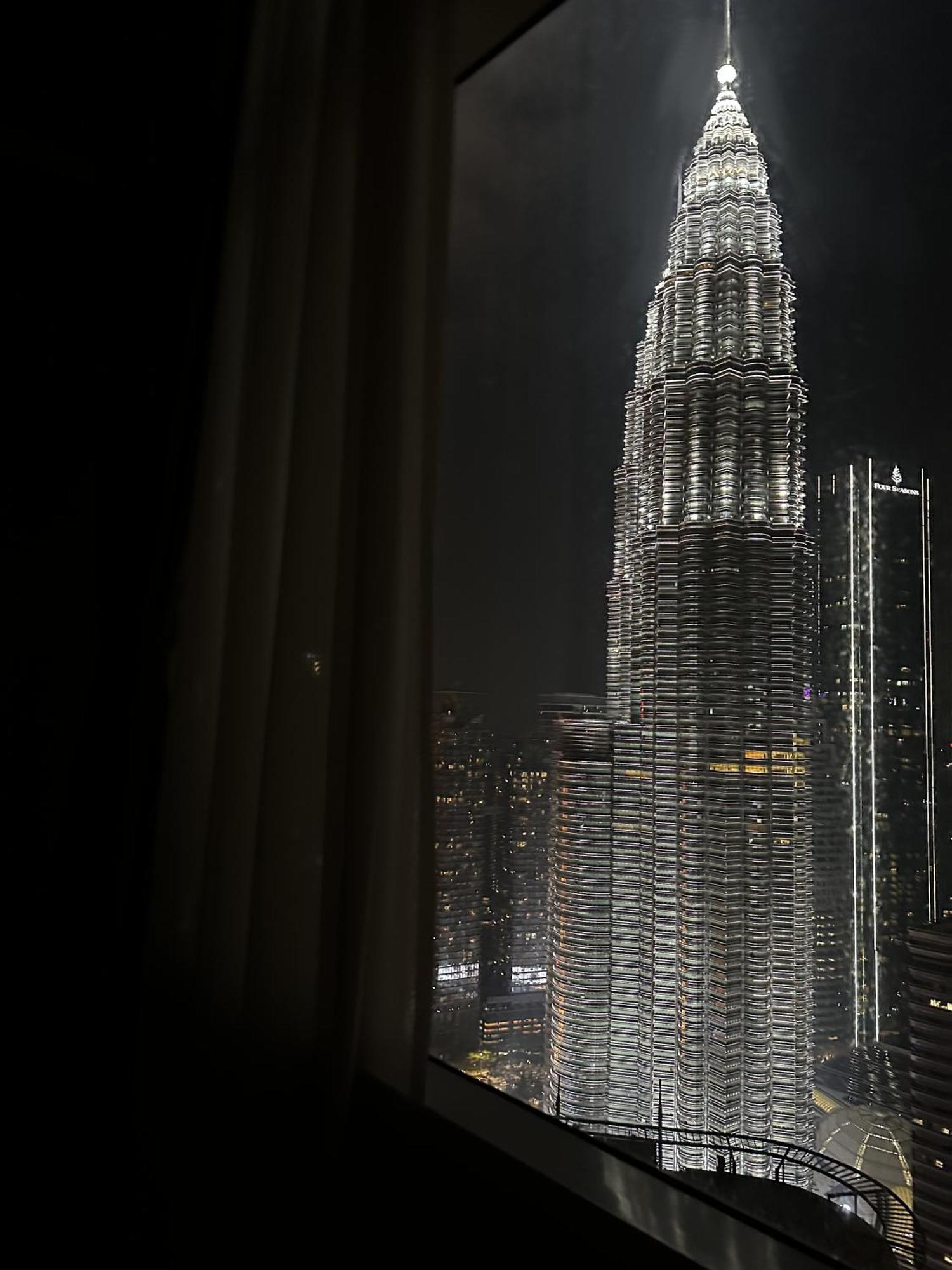 High Floor Lux Across Klcc * Kuala Lumpur